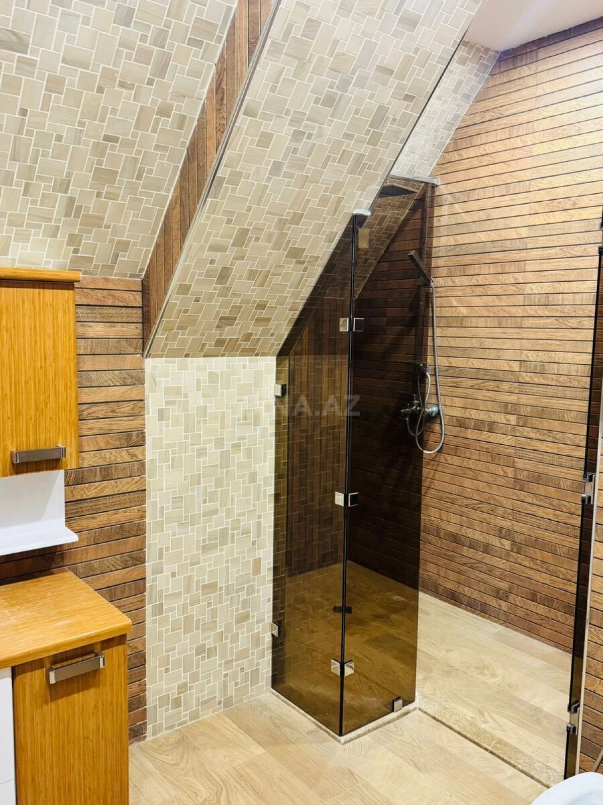 Kirayə verilir 8 otaqlı həyət evi 500 m²