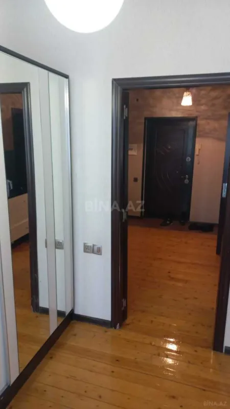 Kirayə verilir 2 otaqlı mənzil 86 m²