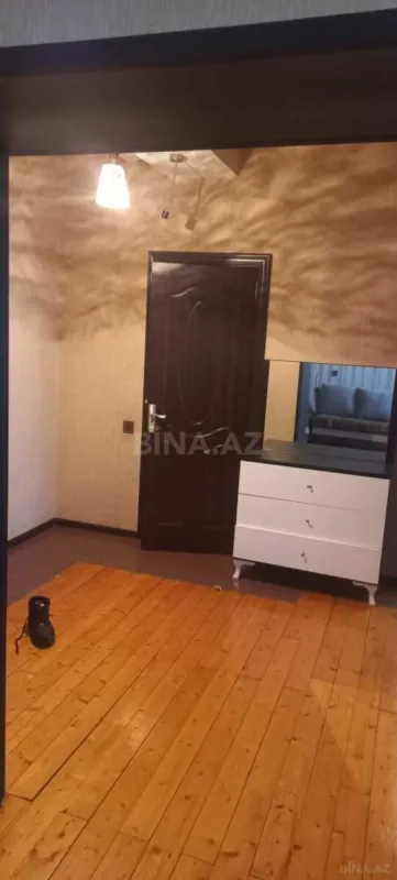 Kirayə verilir 2 otaqlı mənzil 86 m²