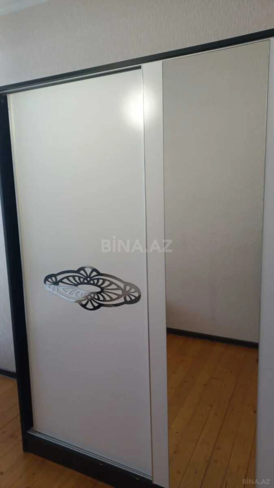 Kirayə verilir 2 otaqlı mənzil 86 m²