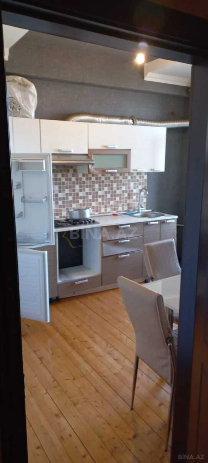 Kirayə verilir 2 otaqlı mənzil 86 m²