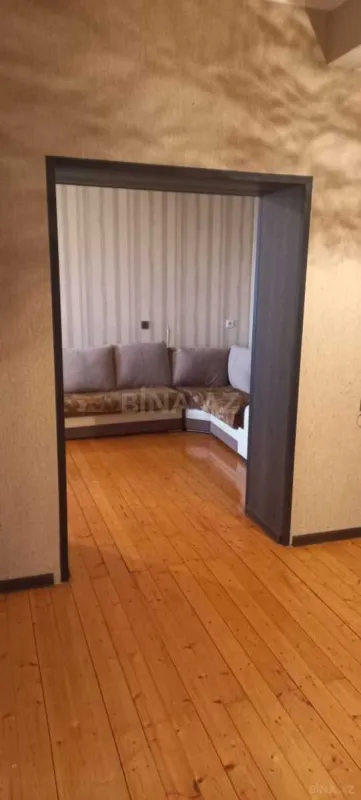 Kirayə verilir 2 otaqlı mənzil 86 m²