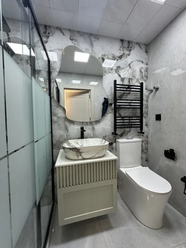 Satılır 2 otaqlı mənzil 81 m²
