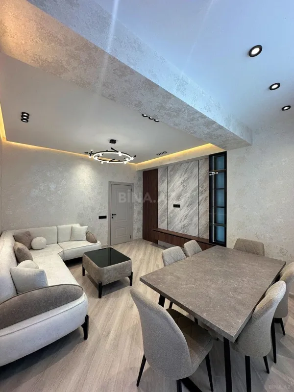Satılır 2 otaqlı mənzil 81 m²