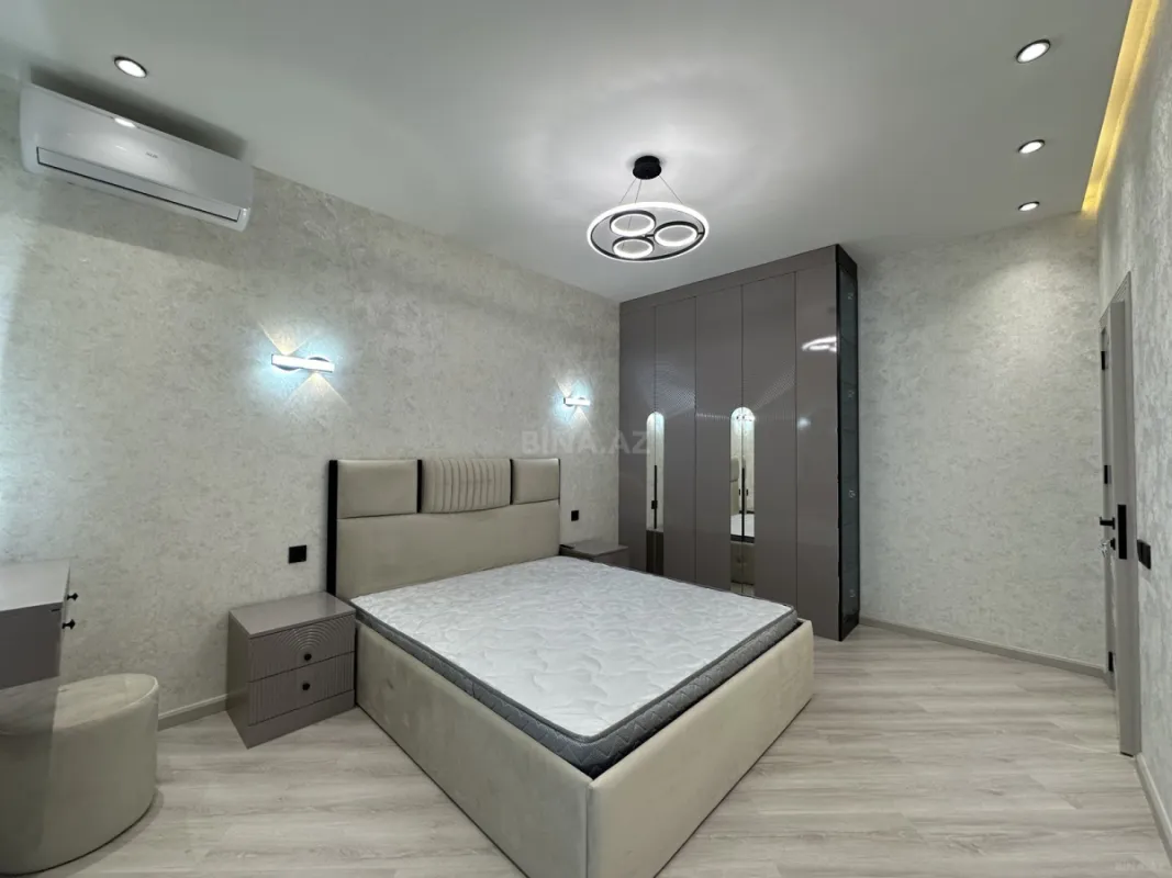 Satılır 2 otaqlı mənzil 81 m²