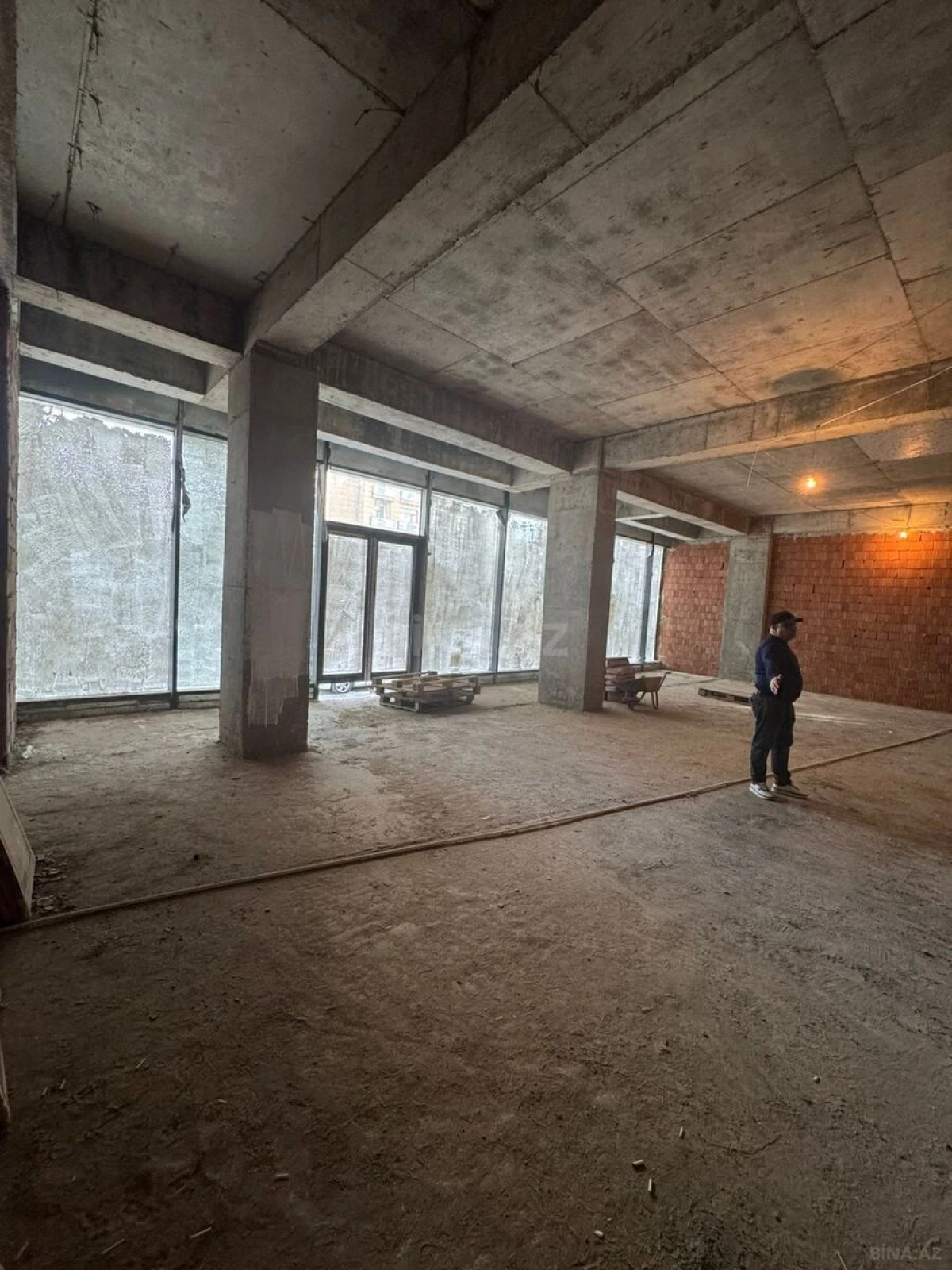 Satılır obyekt 97 m²