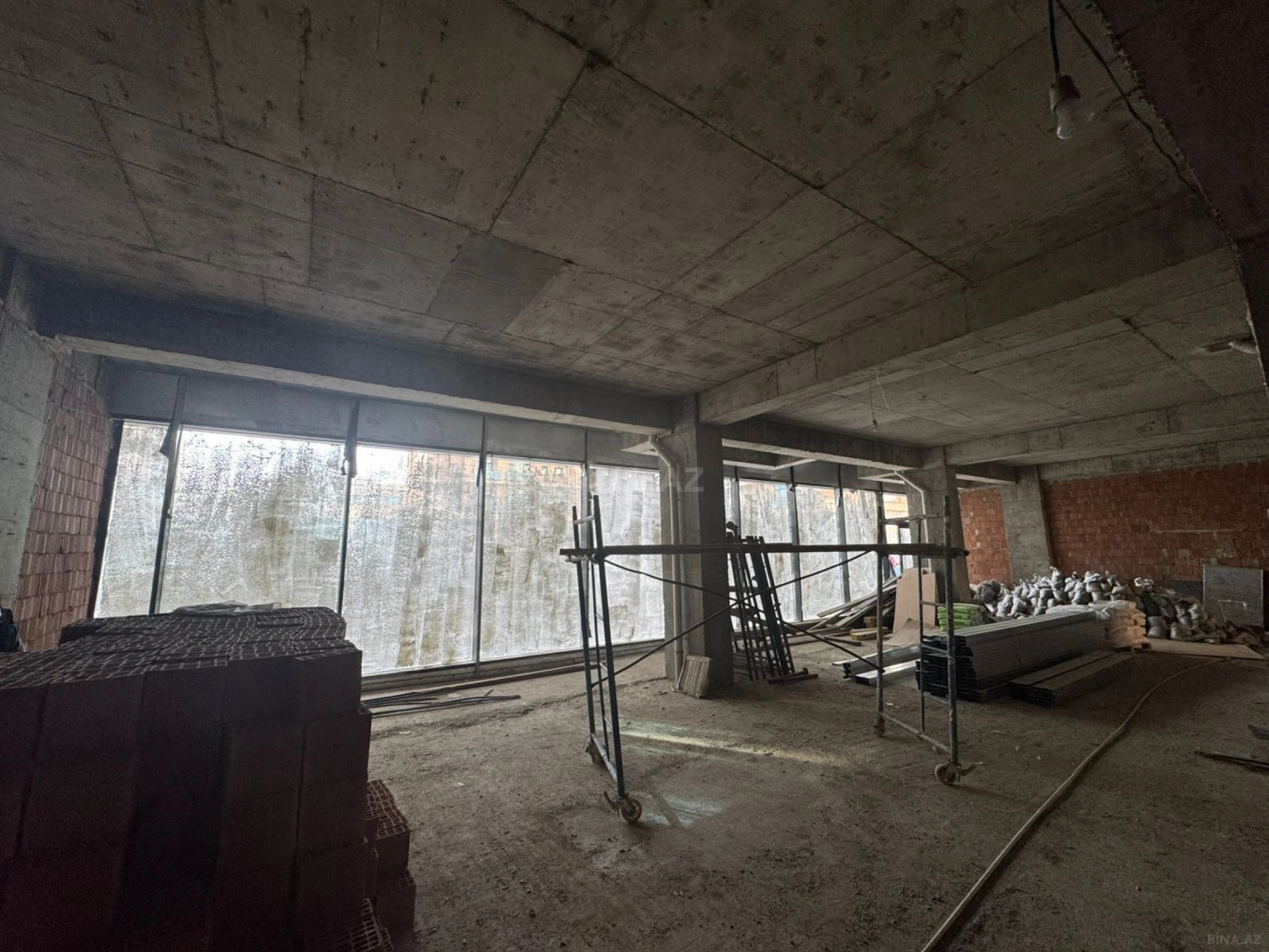 Satılır obyekt 97 m²