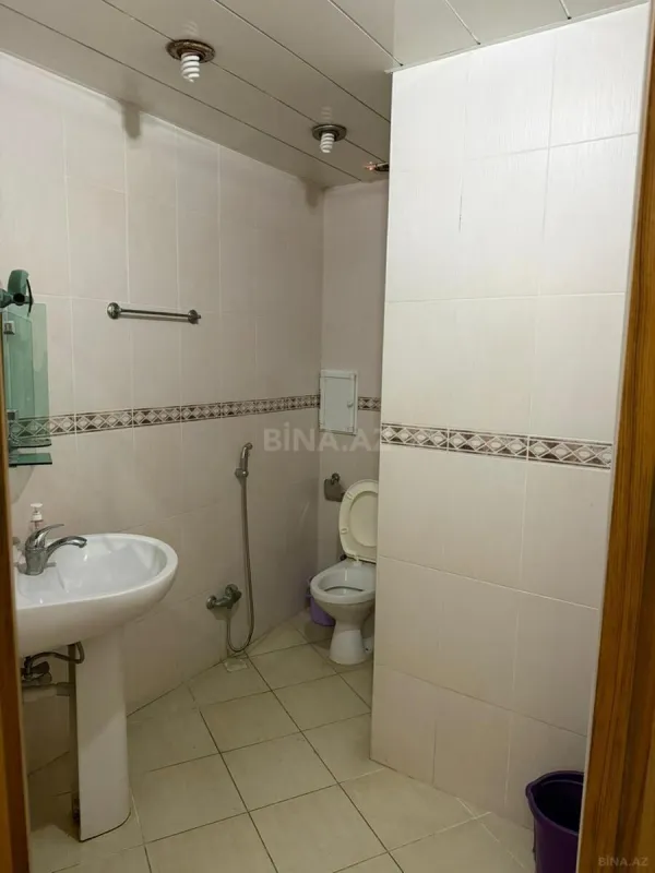 Satılır 4 otaqlı mənzil 175 m²