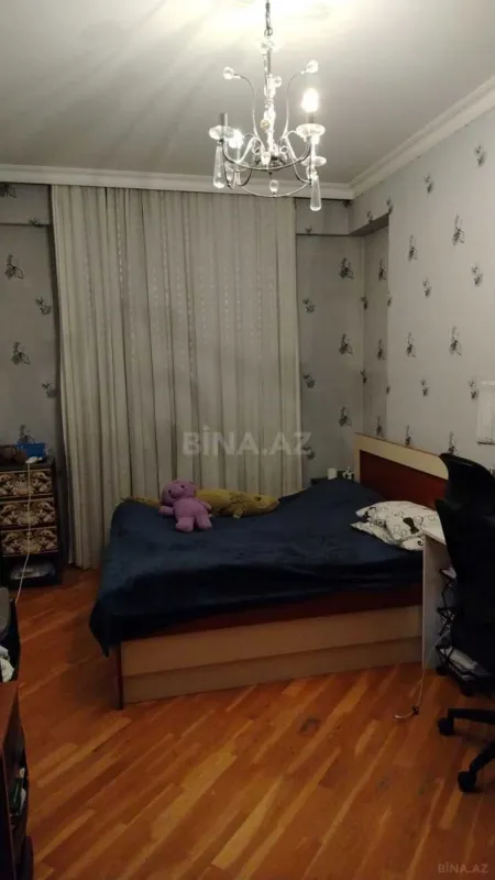 Satılır 2 otaqlı mənzil 74 m²
