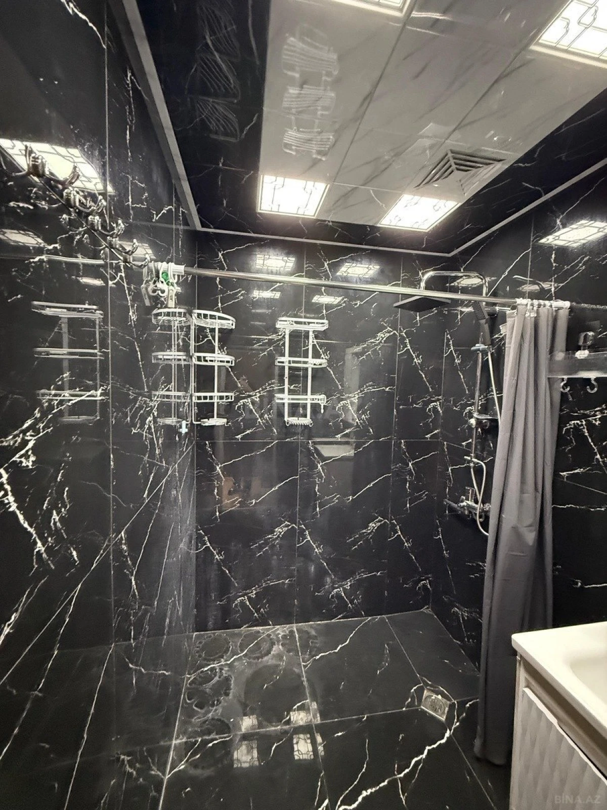 Satılır 3 otaqlı mənzil 55 m²