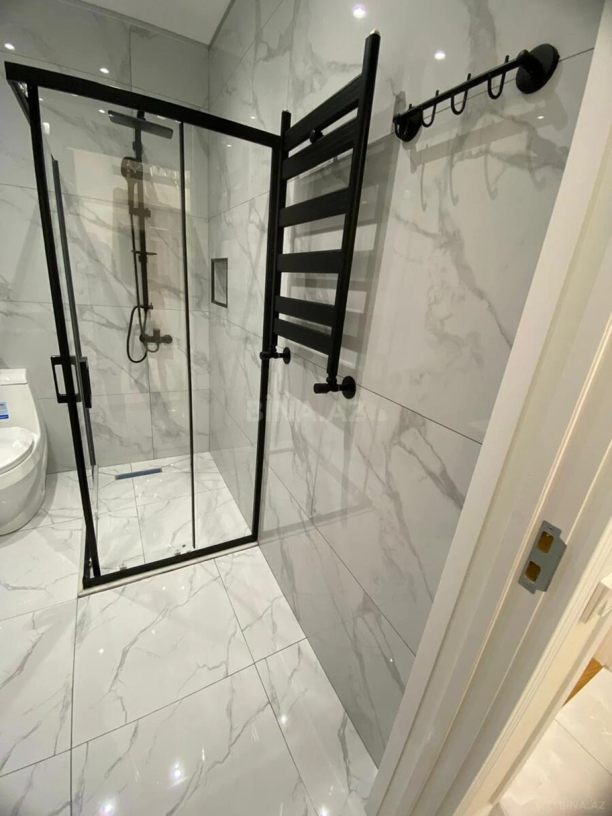 Satılır 2 otaqlı mənzil 62.7 m²