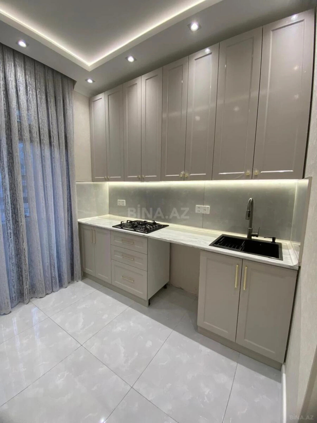 Satılır 2 otaqlı mənzil 62.7 m²