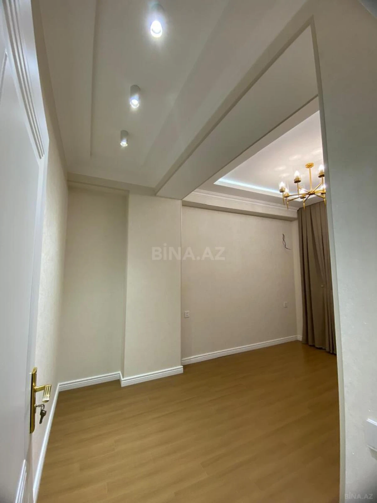 Satılır 2 otaqlı mənzil 62.7 m²