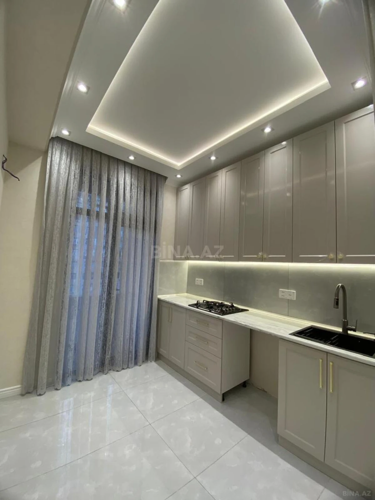 Satılır 2 otaqlı mənzil 62.7 m²