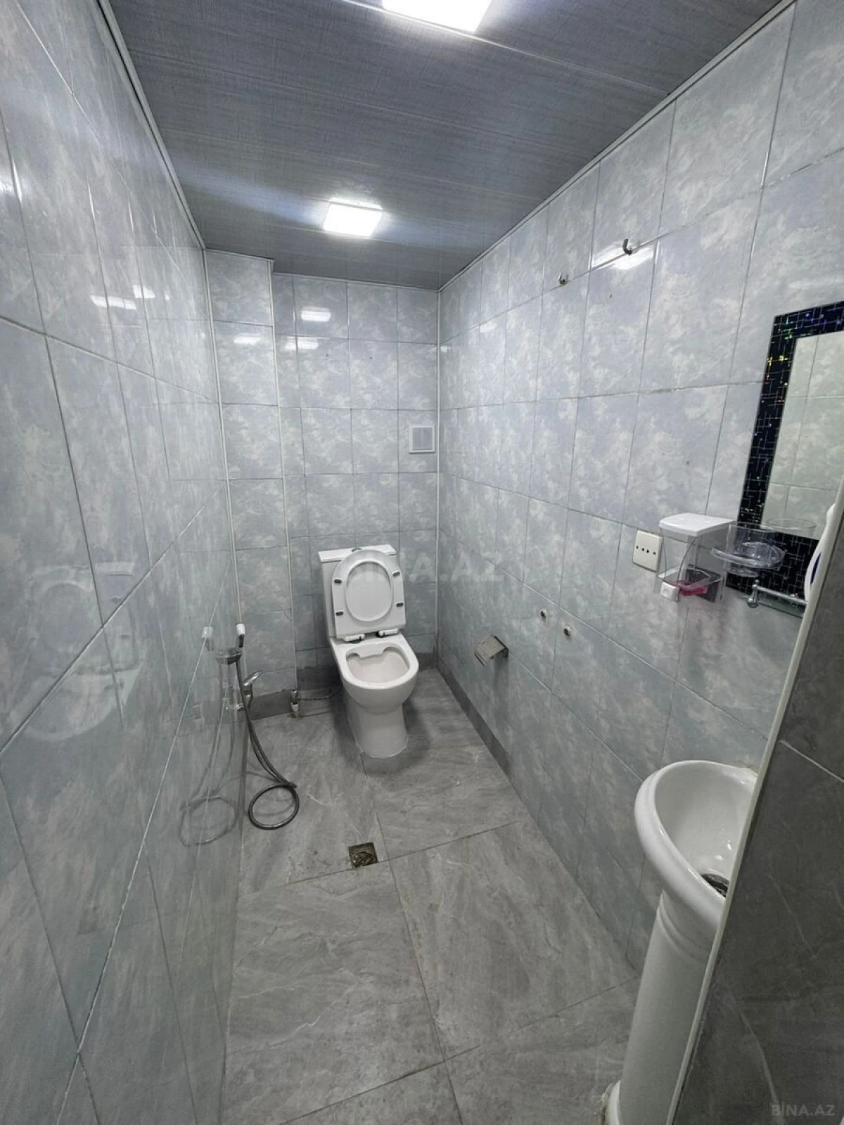 Kirayə verilir 3 otaqlı mənzil 102 m²