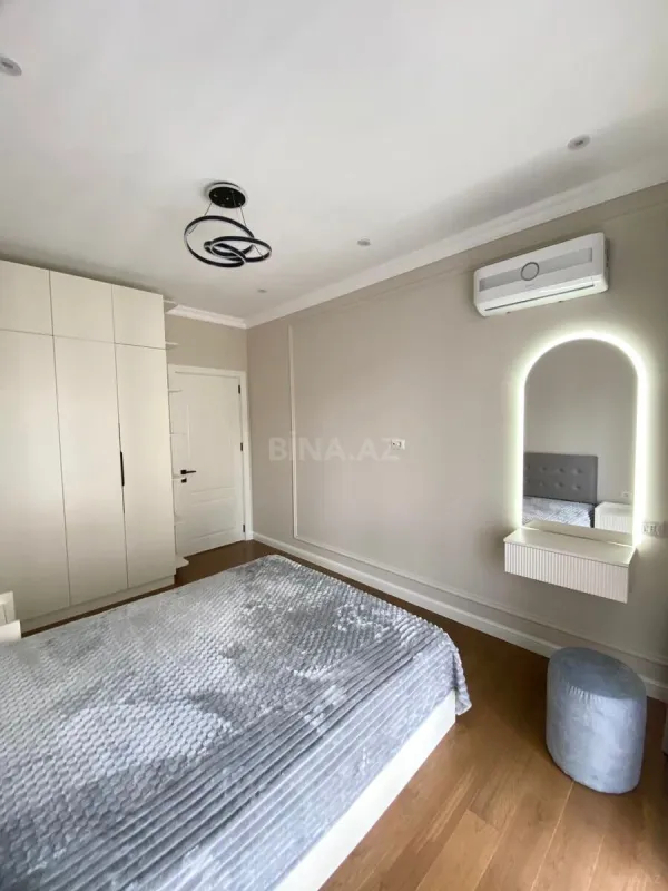 Kirayə verilir 2 otaqlı mənzil 75 m²