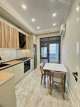 Kirayə verilir 2 otaqlı mənzil 75 m²