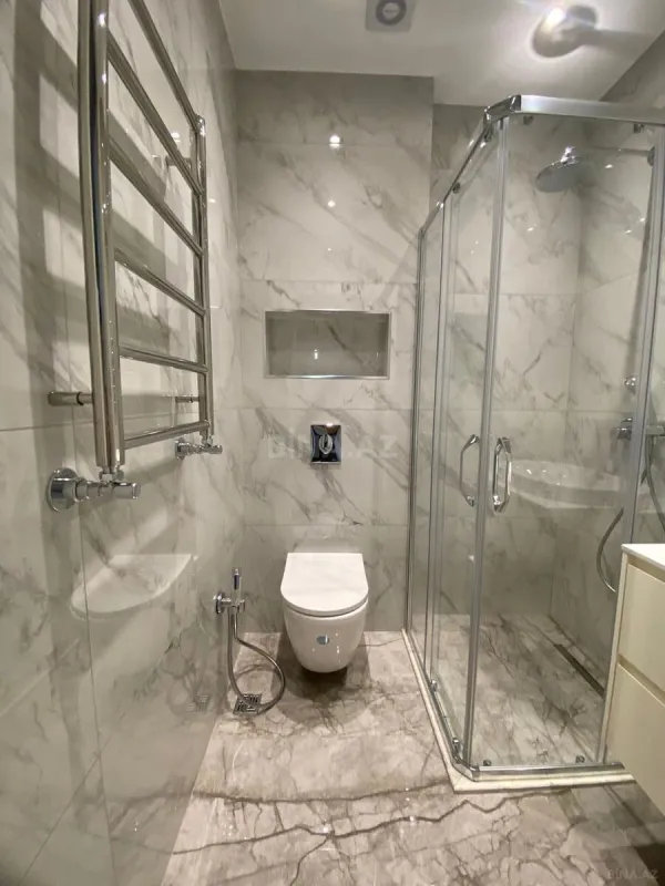 Kirayə verilir 2 otaqlı mənzil 75 m²