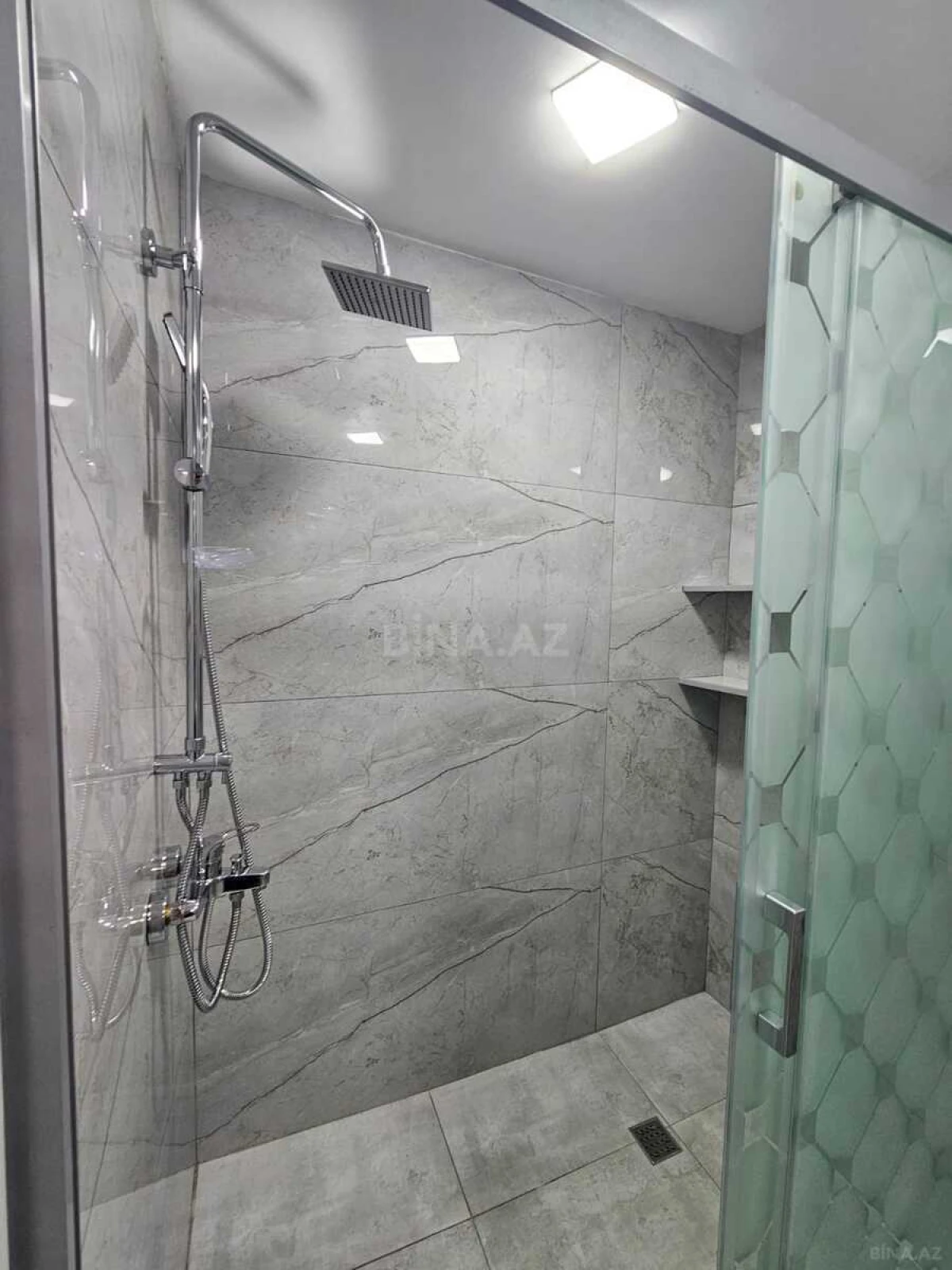 Kirayə verilir 2 otaqlı mənzil 55 m²