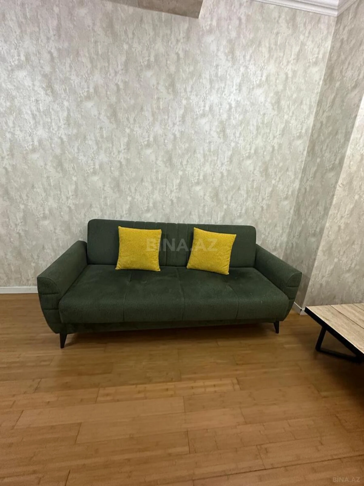 Kirayə verilir 2 otaqlı mənzil 70 m²