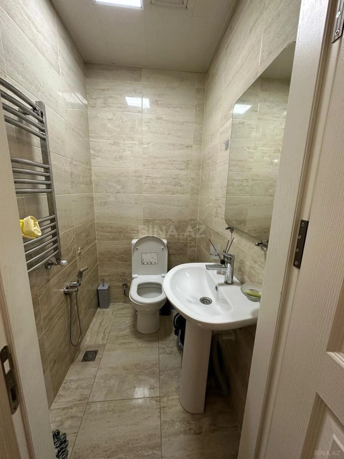 Kirayə verilir 2 otaqlı mənzil 70 m²
