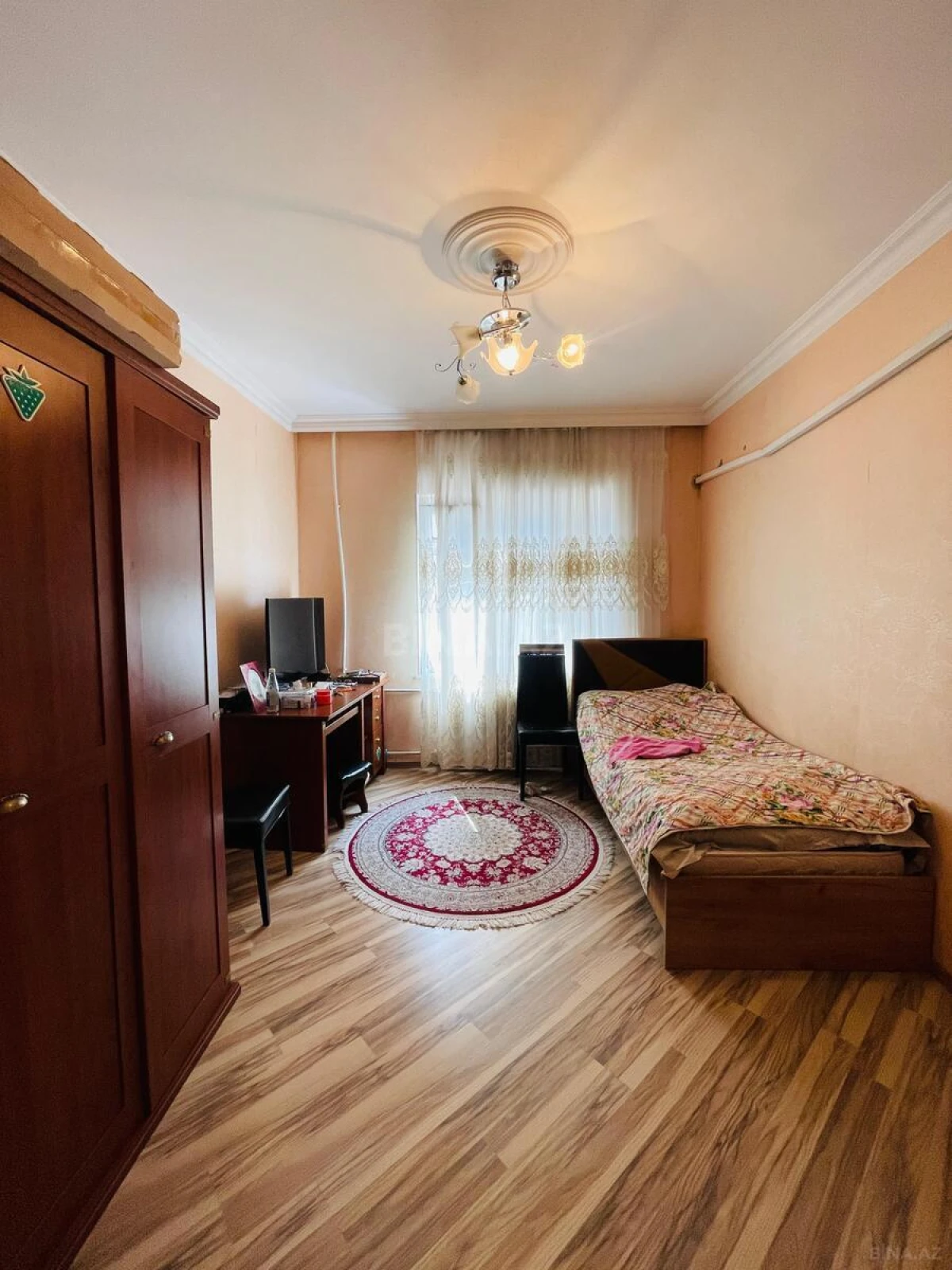 Satılır 5 otaqlı mənzil 120 m²
