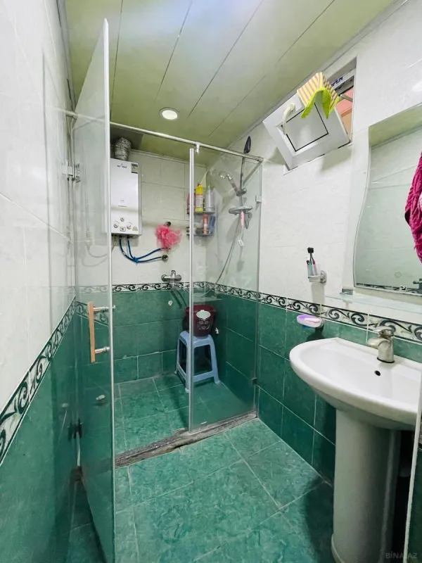 Satılır 5 otaqlı mənzil 120 m²