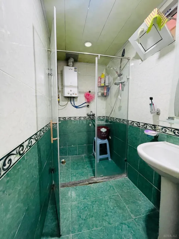 Satılır 5 otaqlı mənzil 120 m²