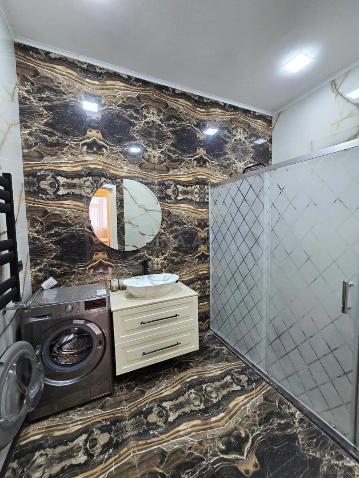 Kirayə verilir 3 otaqlı mənzil 130 m²