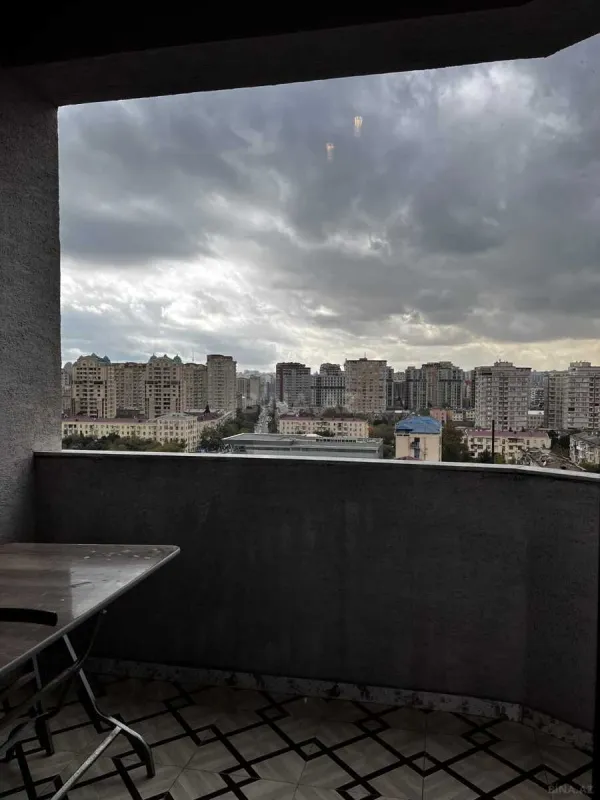 Kirayə verilir 2 otaqlı mənzil 87 m²