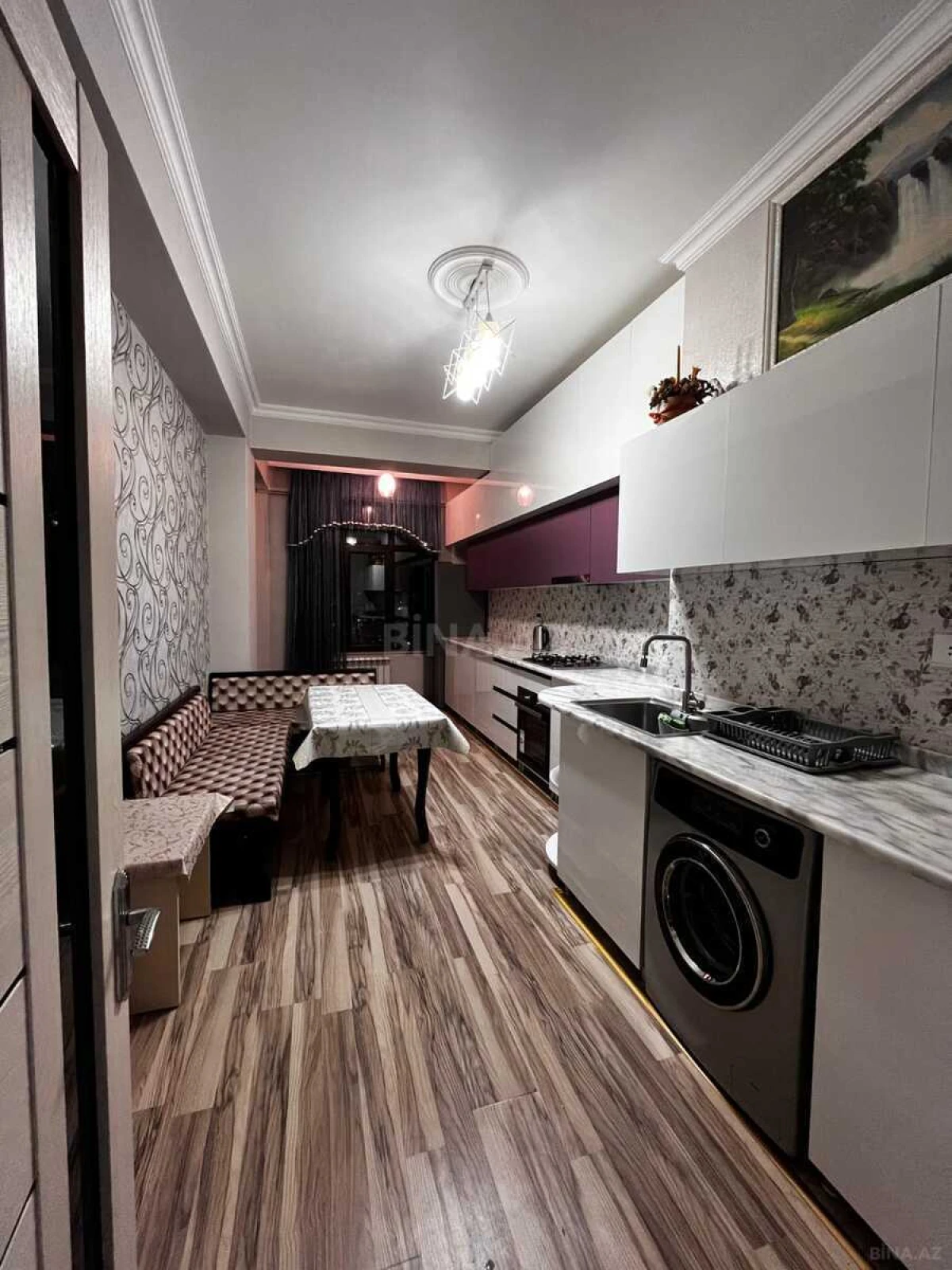 Kirayə verilir 2 otaqlı mənzil 87 m²