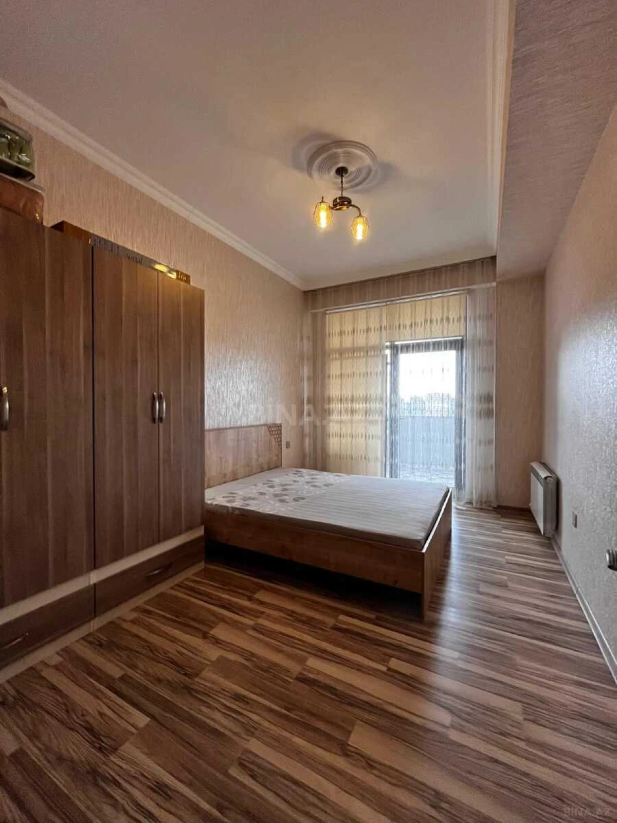 Kirayə verilir 2 otaqlı mənzil 87 m²