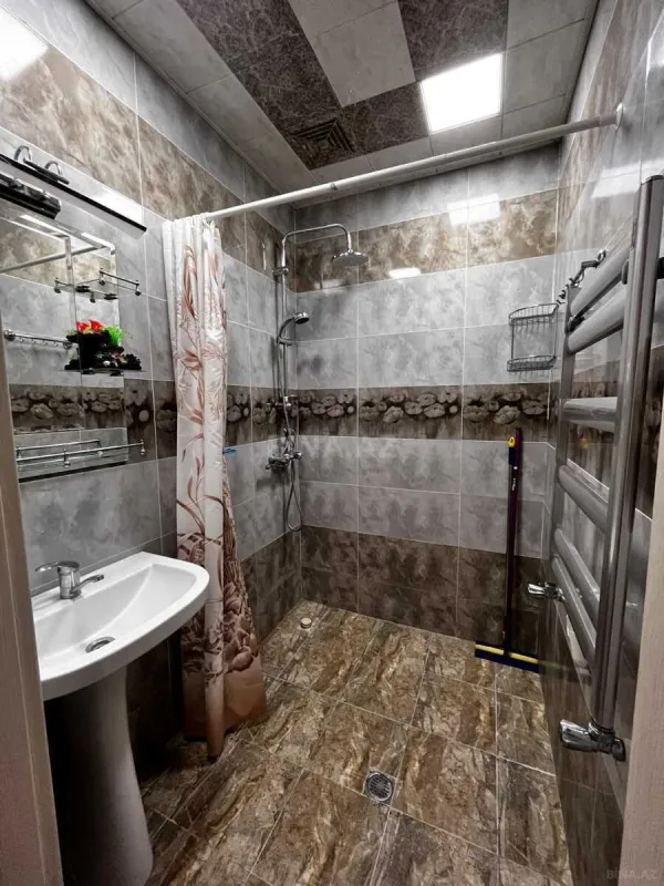 Kirayə verilir 2 otaqlı mənzil 87 m²