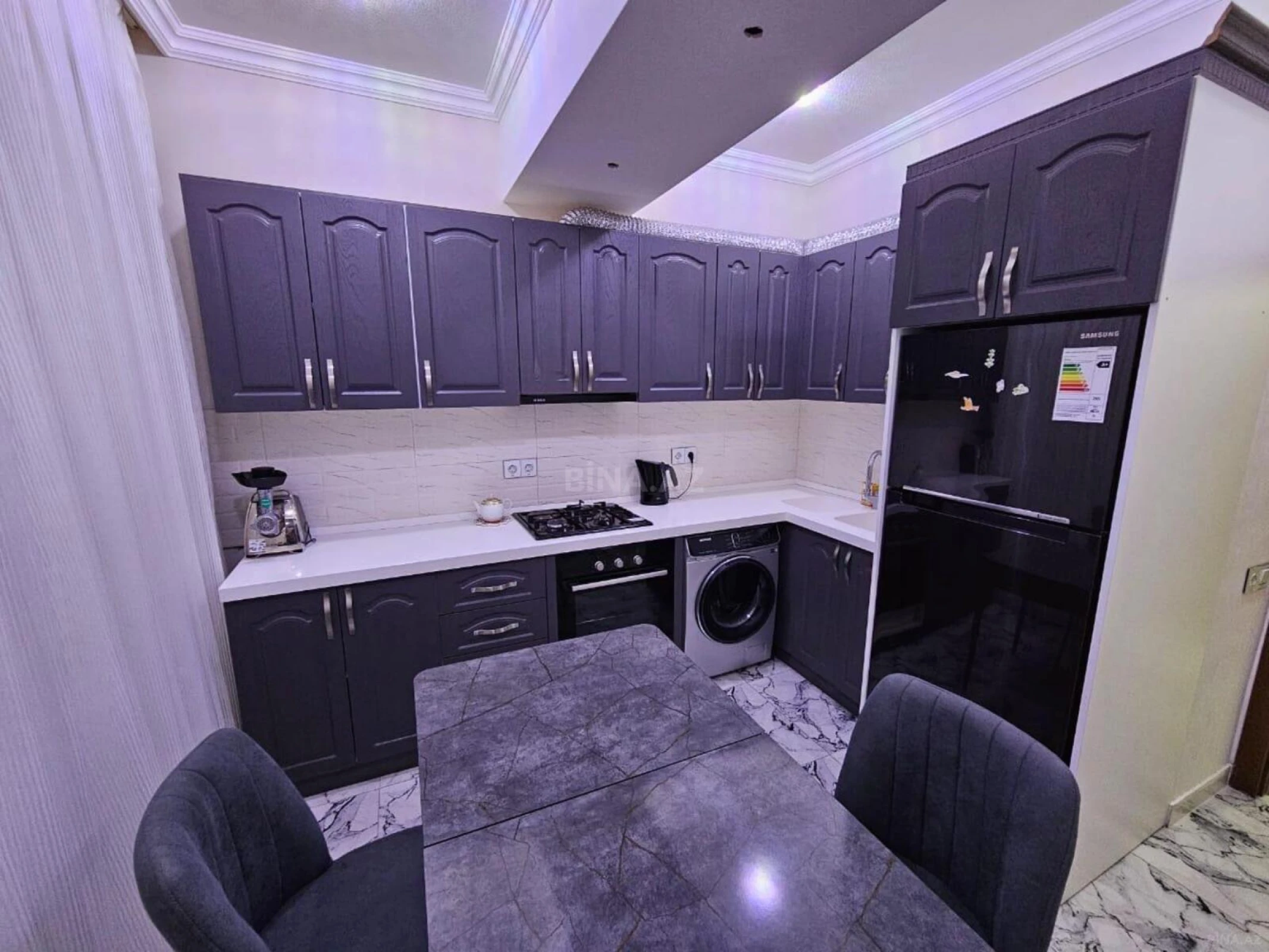 Kirayə verilir 2 otaqlı mənzil 80 m²