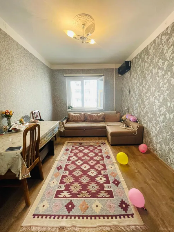 Satılır 5 otaqlı mənzil 120 m²