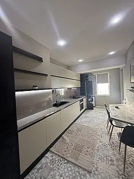 Satılır 3 otaqlı mənzil 150 m²