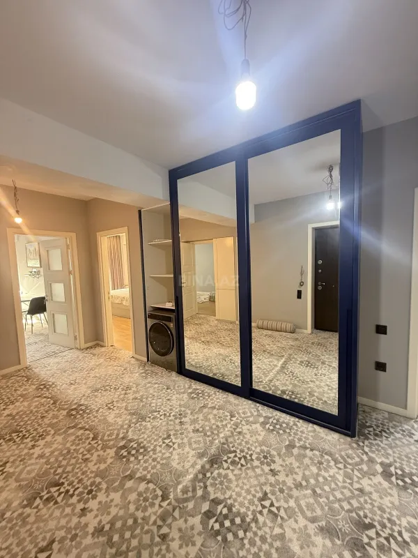 Satılır 3 otaqlı mənzil 150 m²