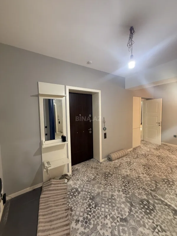 Satılır 3 otaqlı mənzil 150 m²