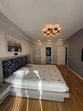 Satılır 3 otaqlı mənzil 150 m²
