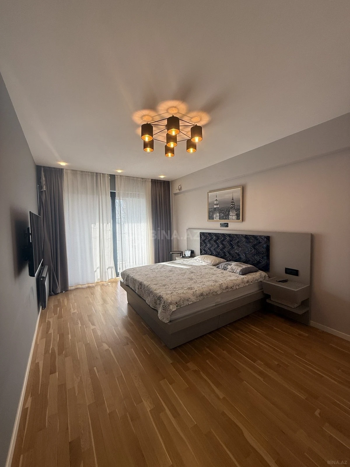 Satılır 3 otaqlı mənzil 150 m²