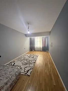 Satılır 3 otaqlı mənzil 150 m²