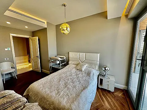 Satılır 3 otaqlı mənzil 120 m²