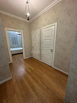 Kirayə verilir 2 otaqlı mənzil 75 m²