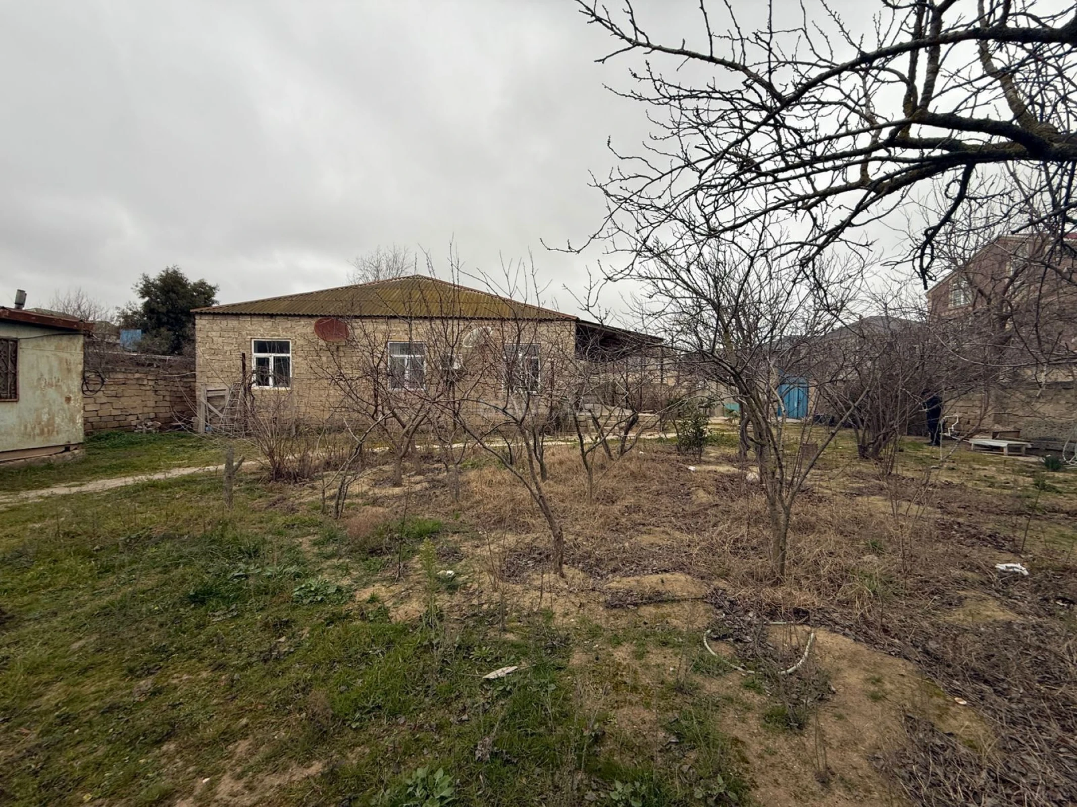 Satılır torpaq sahəsi 10 m²