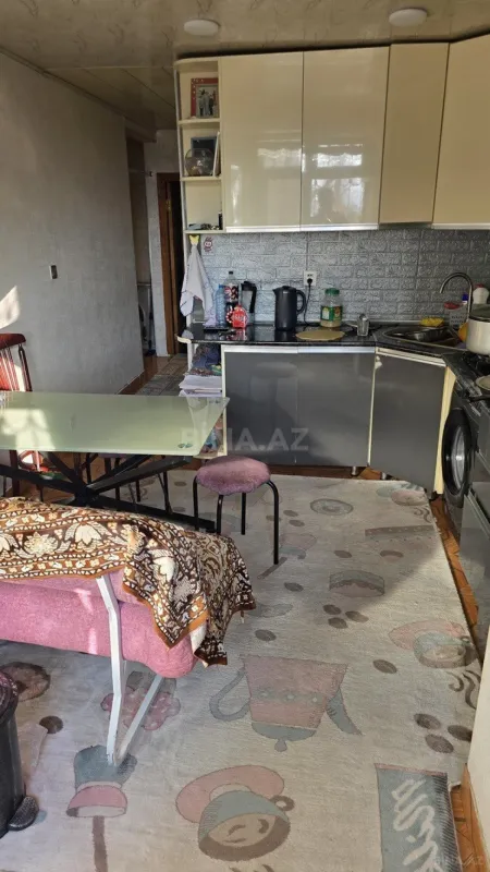 Satılır 4 otaqlı mənzil 105 m²