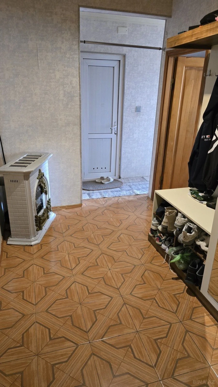 Satılır 4 otaqlı mənzil 105 m²