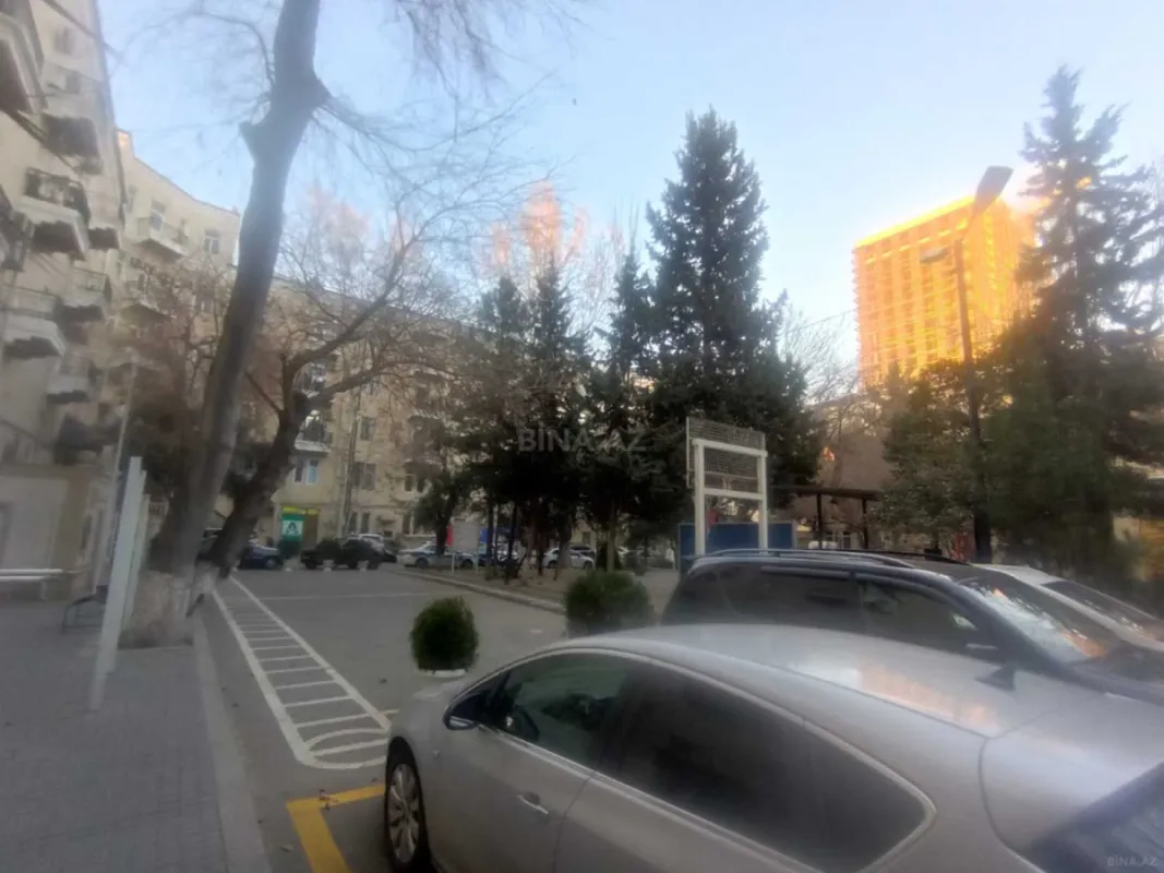 Kirayə verilir 2 otaqlı mənzil 65 m²