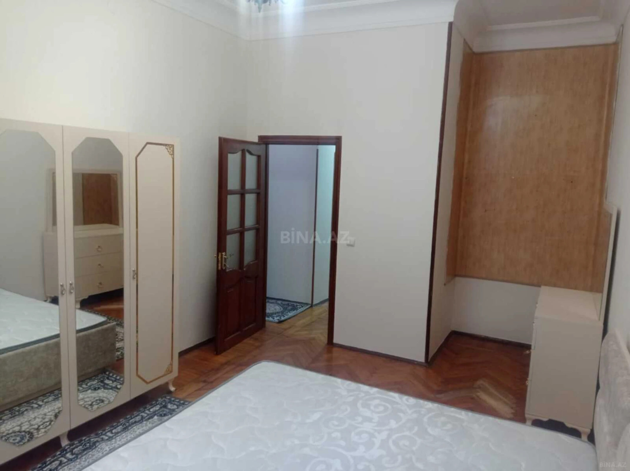 Kirayə verilir 2 otaqlı mənzil 65 m²