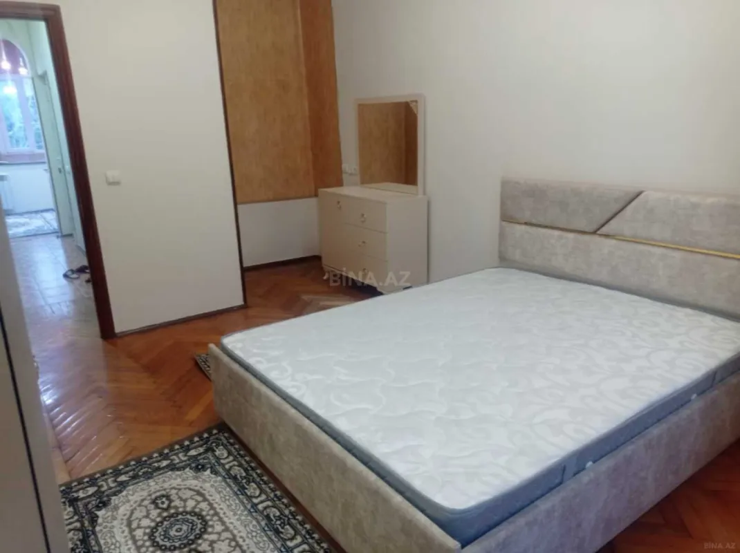 Kirayə verilir 2 otaqlı mənzil 65 m²
