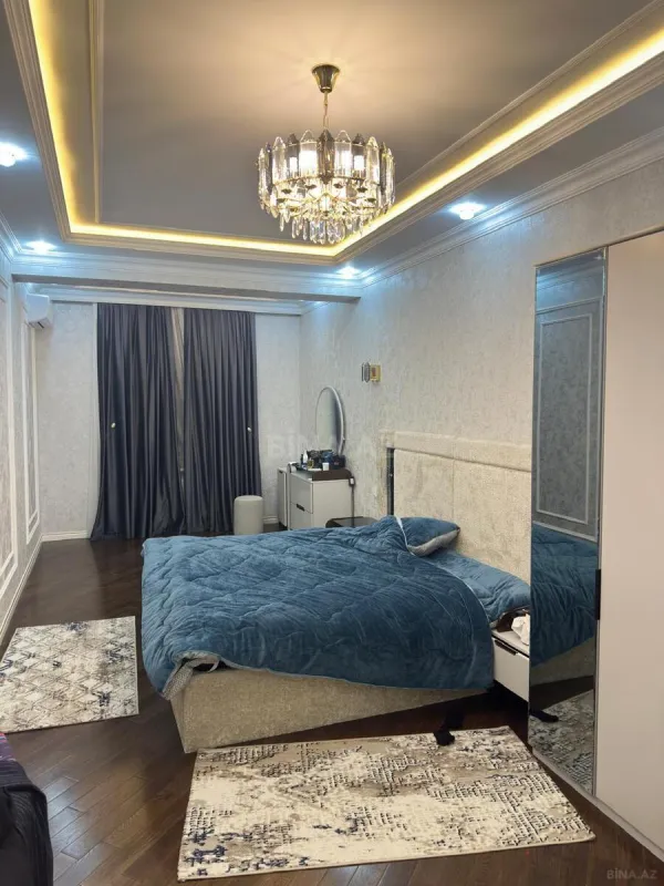 Kirayə verilir 2 otaqlı mənzil 101 m²